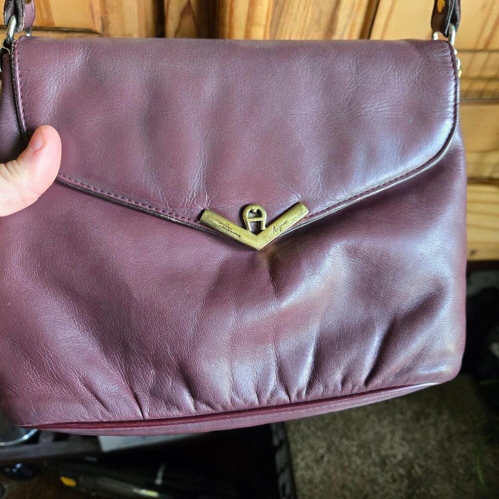 Vintage Etienne Aigner Women's Burgundy Leather Bag